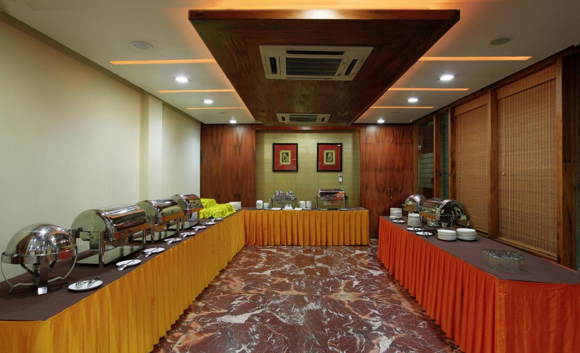 Hotel Mayura Rāipur Zewnętrze zdjęcie