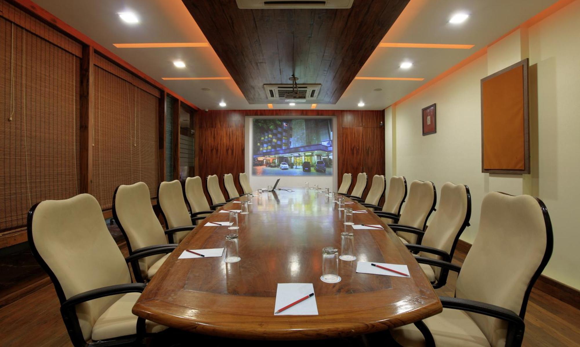 Hotel Mayura Rāipur Udogodnienia zdjęcie
