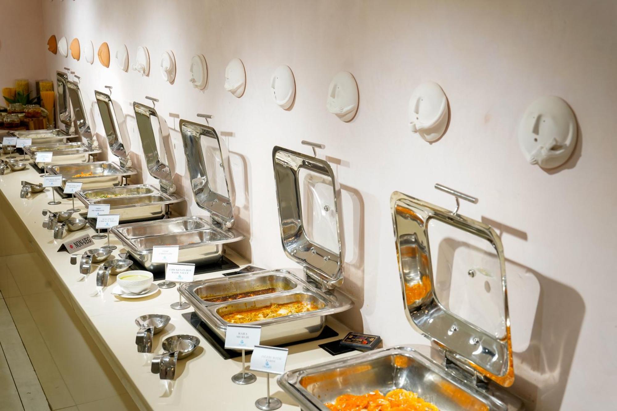 Hotel Mayura Rāipur Zewnętrze zdjęcie