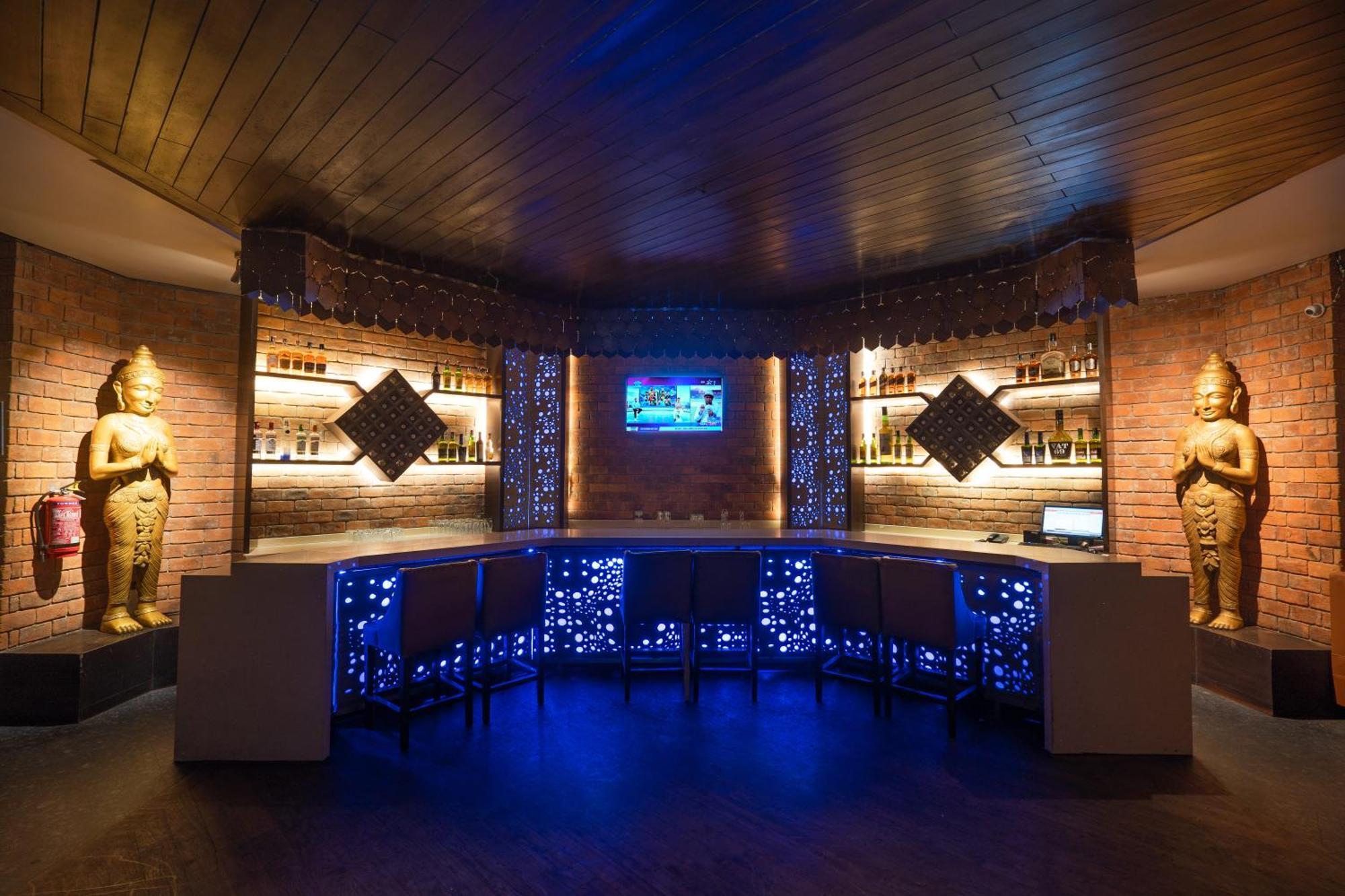 Hotel Mayura Rāipur Zewnętrze zdjęcie