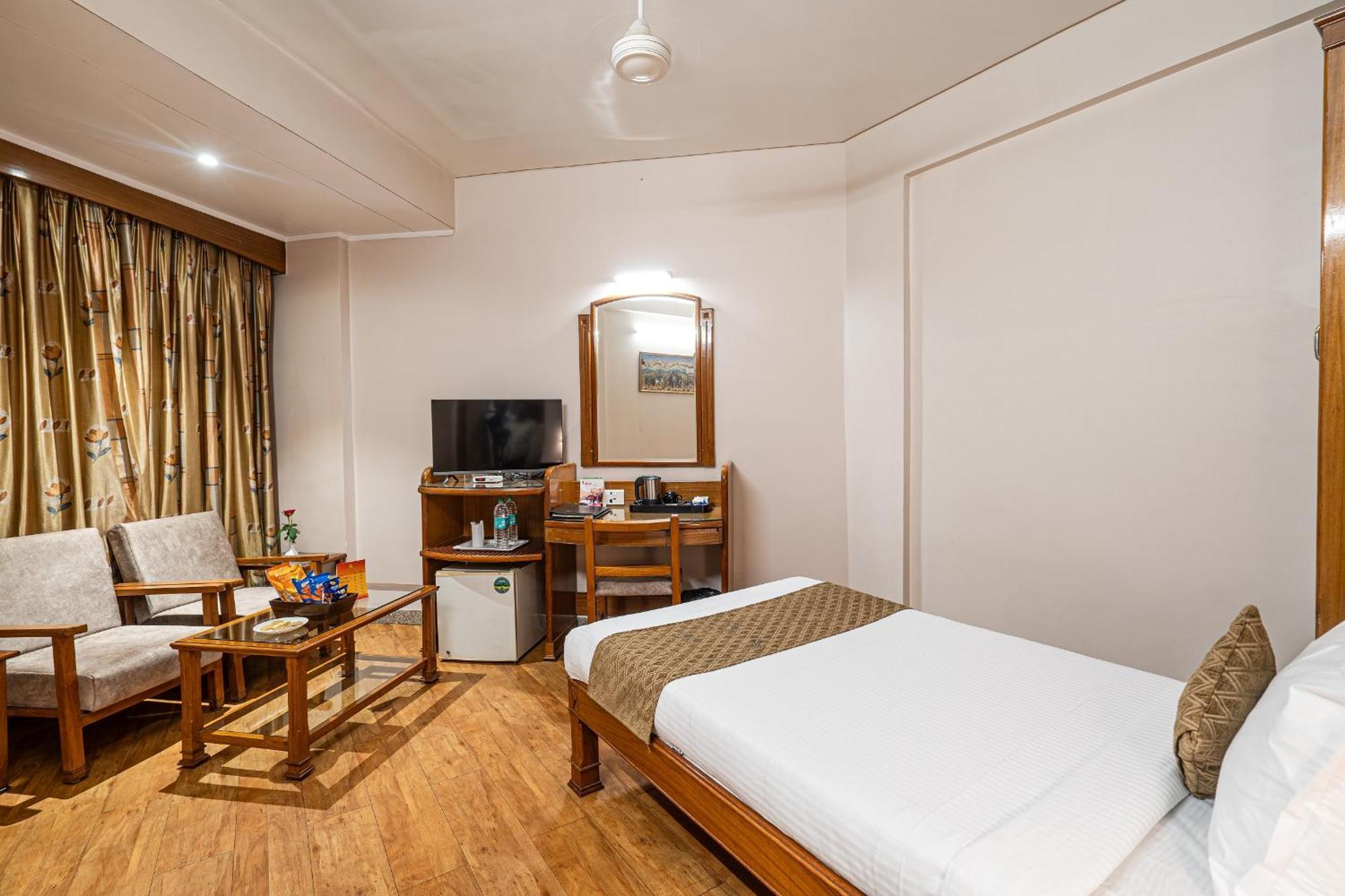 Hotel Mayura Rāipur Zewnętrze zdjęcie